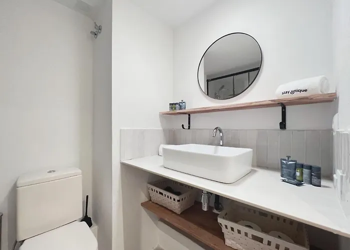 U-nique Urquinaona Ii