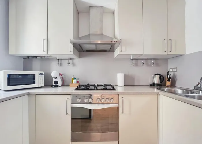 U-nique Urquinaona Ii *