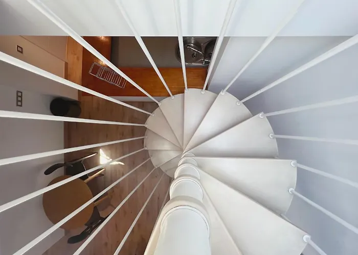 U-nique Urquinaona Ii *